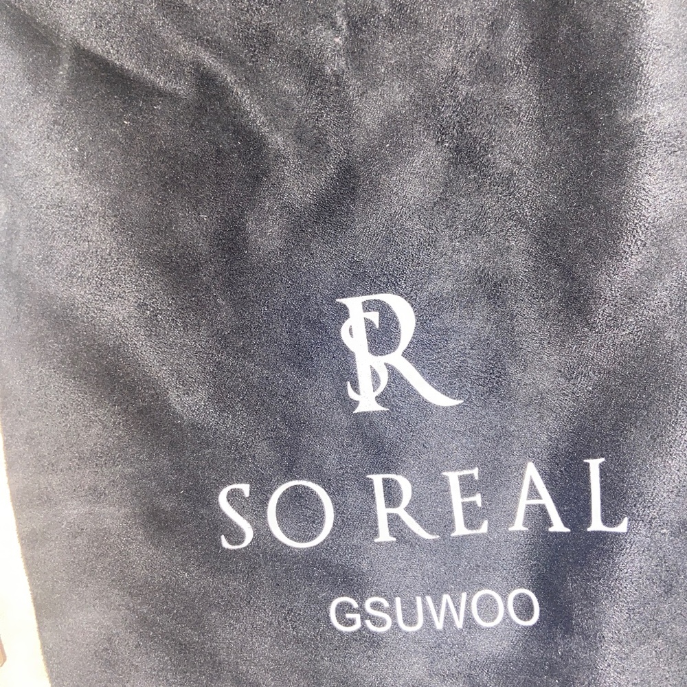 Black so real heels